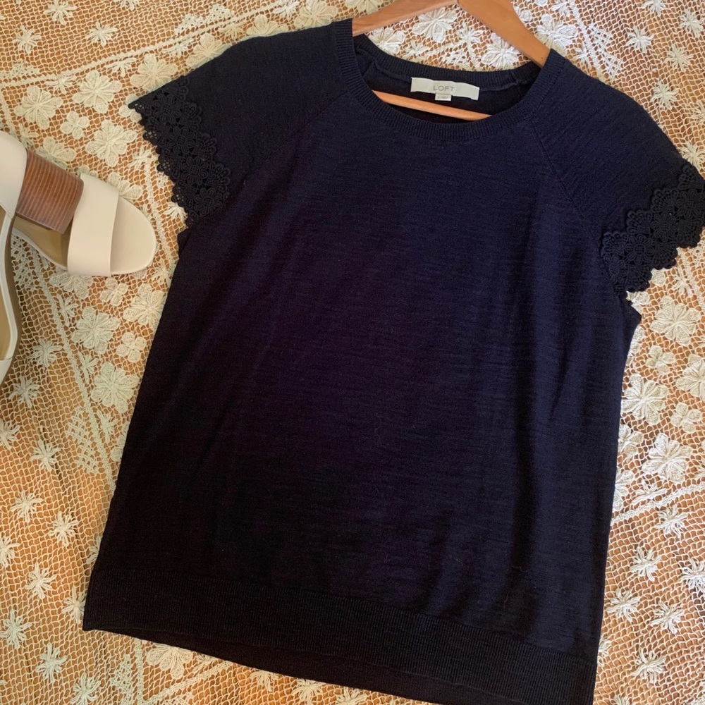 Sweater tee with lace sleeves